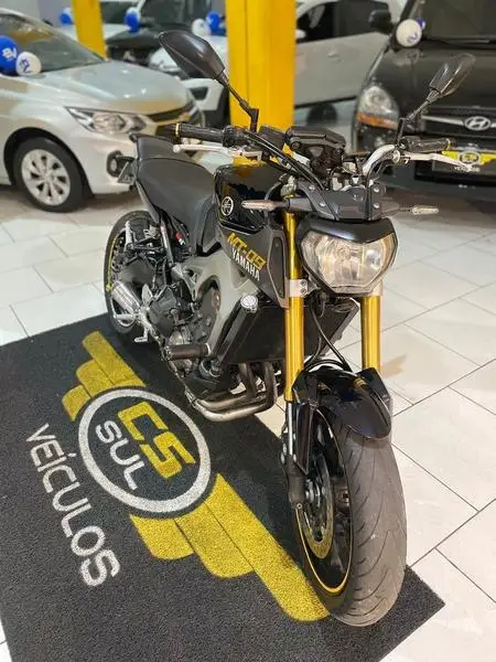 Carro Yamaha MT-09  2015 ABS