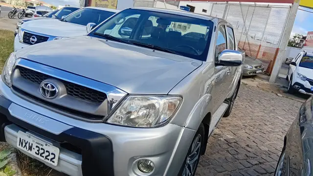 Carro Toyota Hilux Cabine Dupla 2010 Hilux STD 4x4 2.5 (cab. dupla)