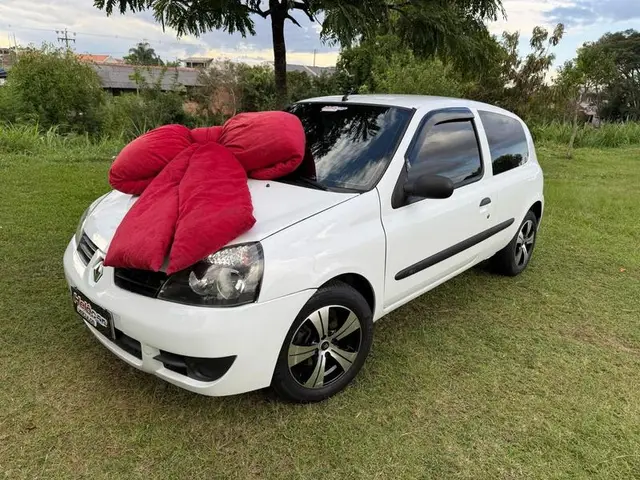 Carro Renault Clio 2012 1.0 16V (flex) 2p
