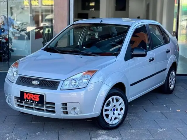 Carro Ford Fiesta Sedan 2009 Class 1.6 (Flex)
