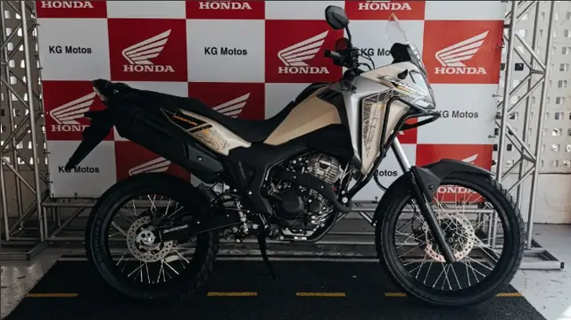 Carro Honda XRE 300 2025 Adventure