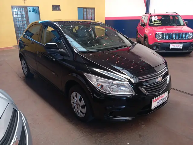 Carro Chevrolet Onix 2015 1.0 LT SPE/4
