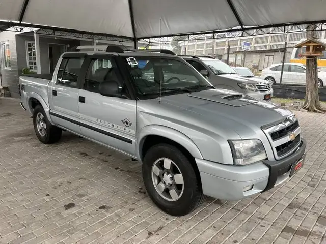 Carro Chevrolet S10 Cabine Dupla 2010 S10 Executive 4x2 2.4 (Flex) (Cab Dupla)