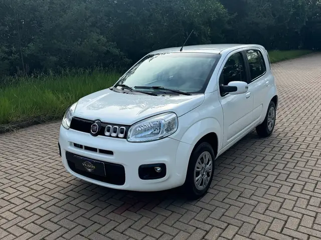 Carro Fiat Uno 2016 Evolution 1.4 8V (Flex) 4p