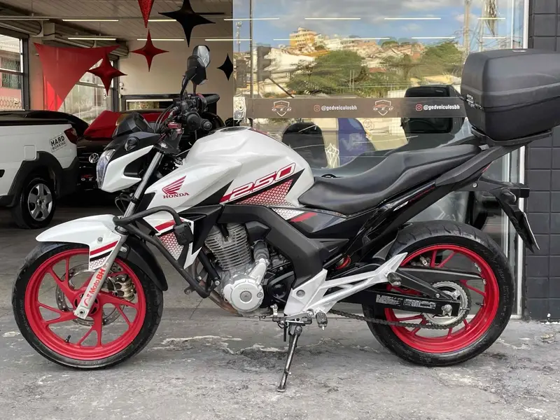 Honda (CBS)