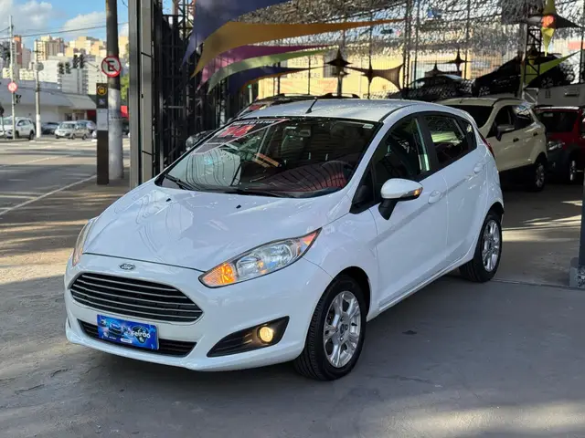 Carro Ford New Fiesta Sedan 2014 1.6 SE PowerShift (Flex)