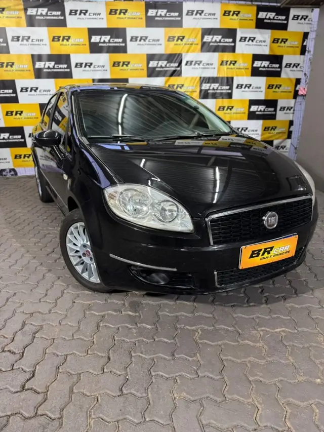 Carro Fiat Linea 2011 Absolute 1.8 16V Dualogic (Flex)