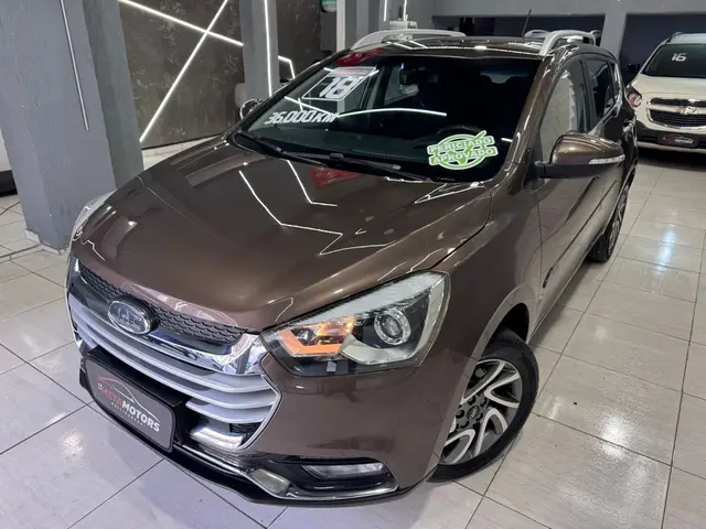 Carro JAC T40 Plus 2018 1.5 16V VVT JetFlex