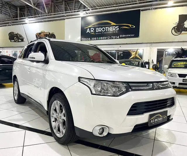 Carro Mitsubishi Outlander 2014 2.0 16V CVT