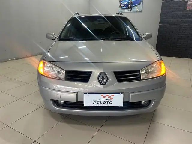 Carro Renault Megane Grand Tour 2008 Mégane Grand Tour Dynamique 1.6 16V (flex)