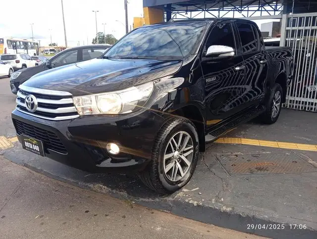 Carro Toyota Hilux Cabine Dupla 2017 Hilux 2.8 TDI SRV CD 4x4 (Aut)