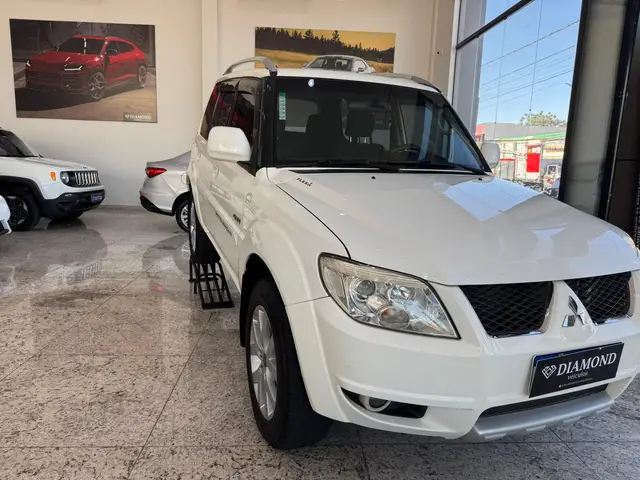 Carro Mitsubishi Pajero TR4 2010 2.0/ 2.0 Flex 16V 4x4 Mec.