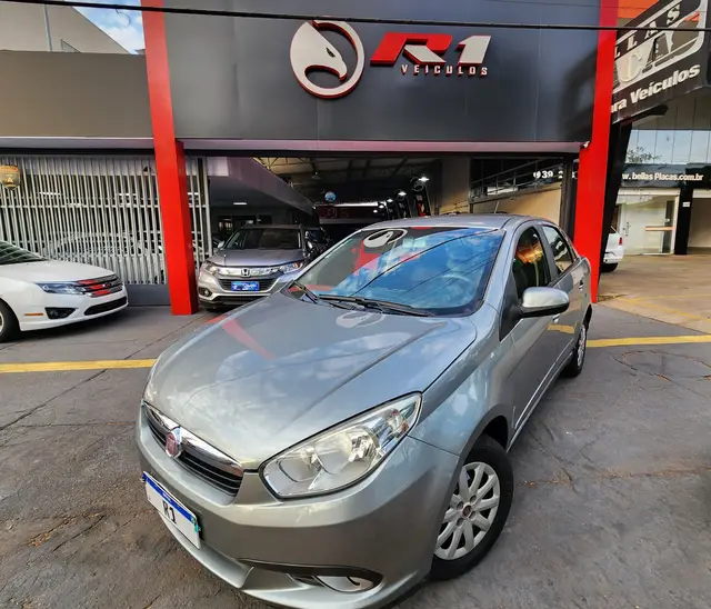 Carro Fiat Grand Siena 2014 Evo Attractive 1.4 8V (Flex)