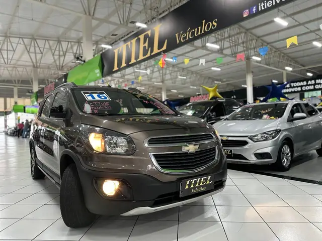 Carro Chevrolet Spin 2016 Activ 1.8 (Flex) (Aut)