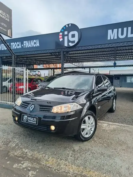 Carro Renault Megane Sedan 2009 Mégane Sedan Dynamique 1.6 16V (flex)