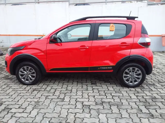 Carro Fiat Mobi 2024 Trekking 1.0