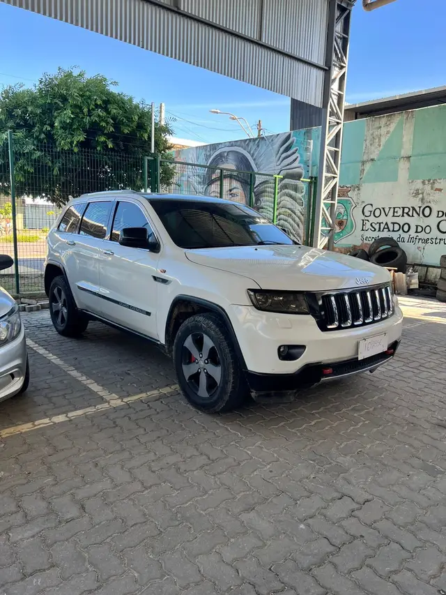 Carro Jeep Cherokee 2011 Limited 3.7 V6 4WD