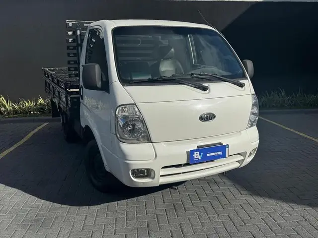 Carro Kia Bongo 2011 2.5 DLX 4X2 c simples RD TURBO