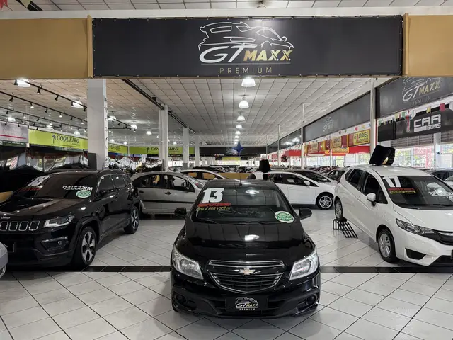 Carro Chevrolet Prisma 2013 1.0 LT SPE/4
