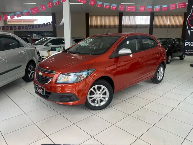 Carro Chevrolet Onix 2014 1.0 Loolapalooza SPE/4