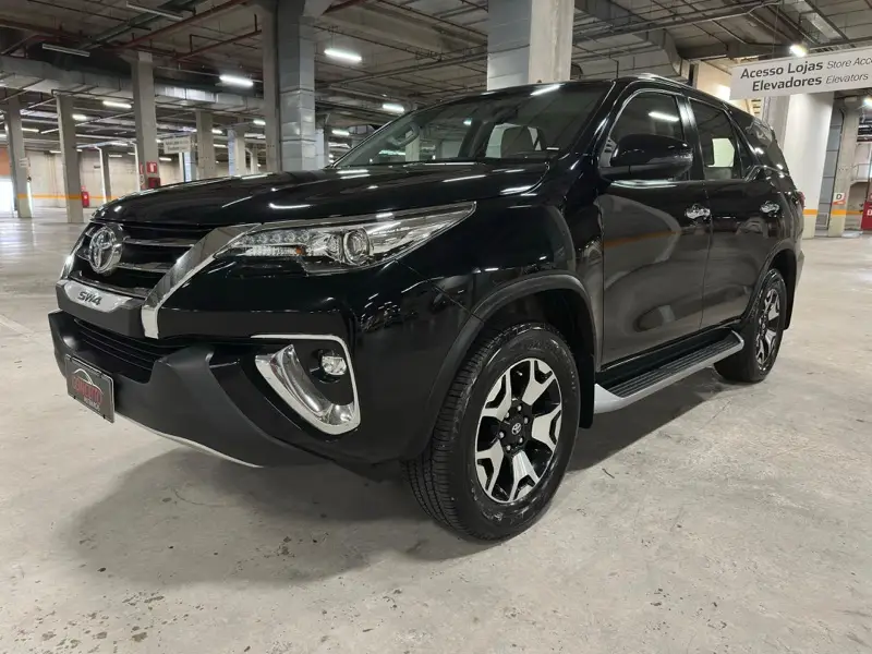 Toyota SW4 2.8 TDI SRX 5L 4x4 (Aut)