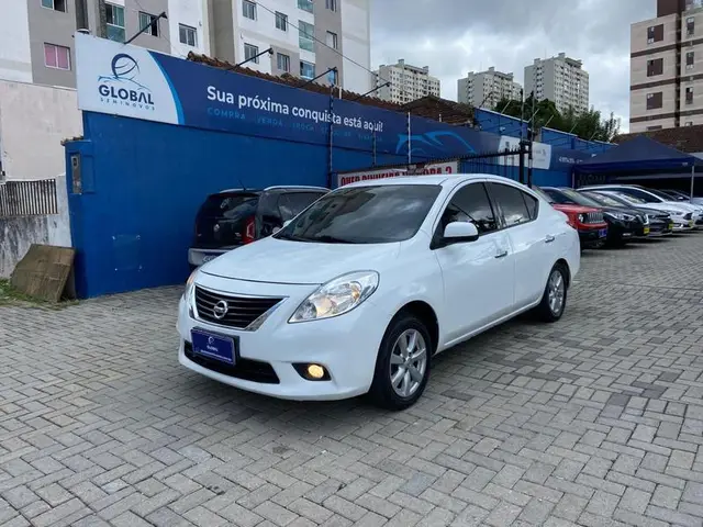 Carro Nissan Versa 2014 1.6 16V SL (Flex)