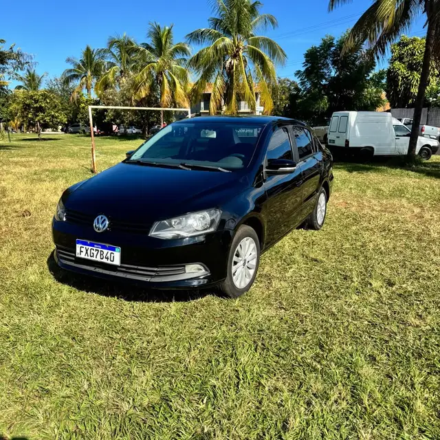Carro Volkswagen Voyage 2015 1.6 VHT Highline (Flex)
