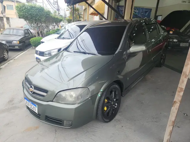 Carro Chevrolet Astra Sedan 2010 Advantage 2.0 (Flex)