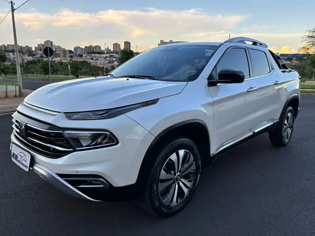 Carro Fiat Toro 2023 Volcano 2.0 TDI 4x4 (Aut)