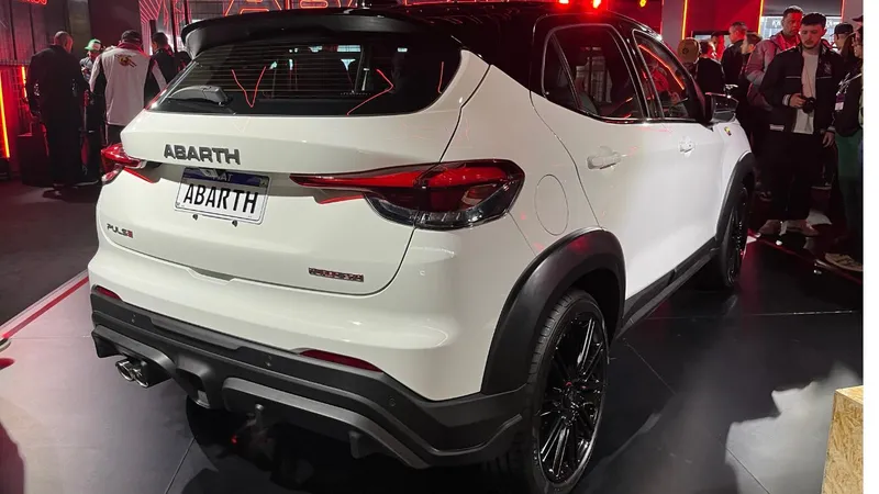 Pulse Abarth 2026 mantém 185 cv e tem 2 truques contra Nivus GTS 