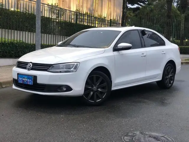 Carro Volkswagen Jetta 2014 2.0 Comfortline (Flex)