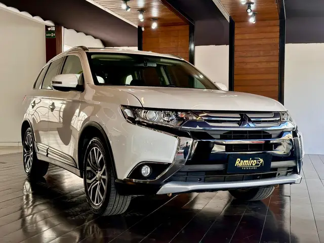 Carro Mitsubishi Outlander 2018 2.0 16V CVT