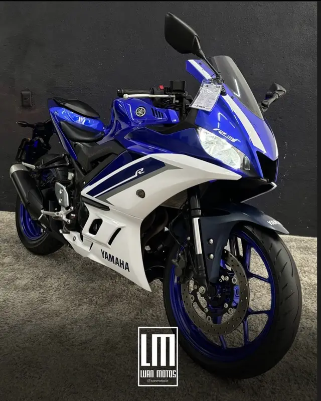 Carro Yamaha YZF R3 2023 ABS