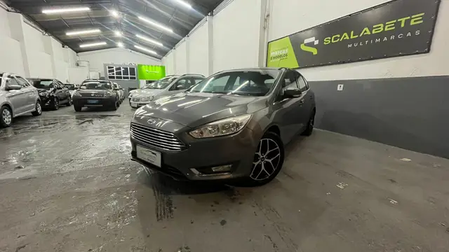 Carro Ford Focus Hatch 2016 Titanium 2.0 PowerShift