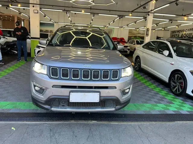 Carro Jeep Compass 2019 2.0 Limited (Aut) (Flex)