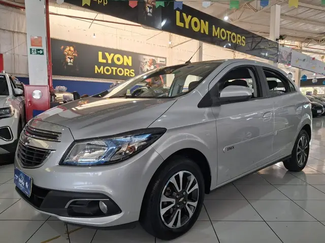 Carro Chevrolet Onix 2015 1.4 LTZ SPE/4 (Aut)