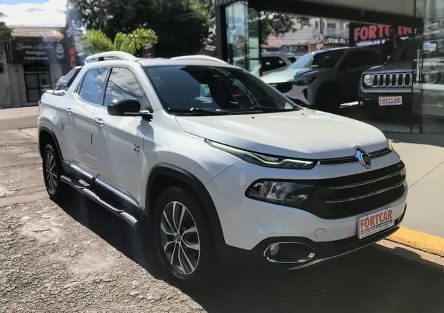 Carro Fiat Toro 2019 Volcano 2.0 diesel AT9 4x4
