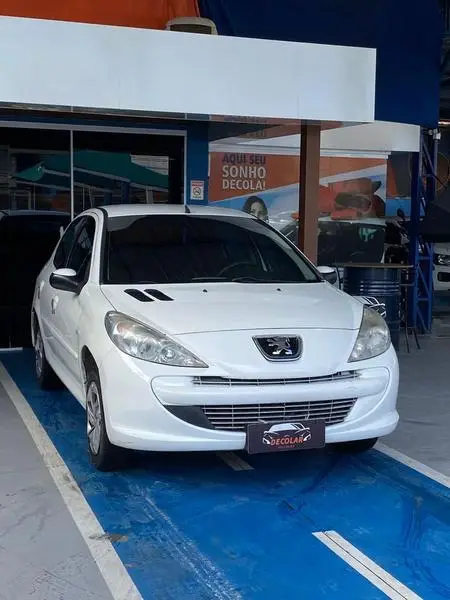 Carro Peugeot 207 2013 Hatch XR 1.4 8V (flex) 4p