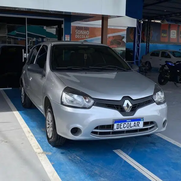 Carro Renault Clio 2015 1.0 Hi-Power 16V