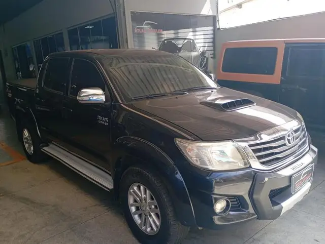 Carro Toyota Hilux Cabine Dupla 2015 Hilux 3.0 TDI 4x4 CD SRV (Diesel)