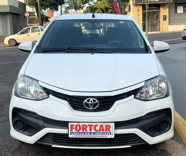 Carro Toyota Etios 2018 X 1.3 (Flex)