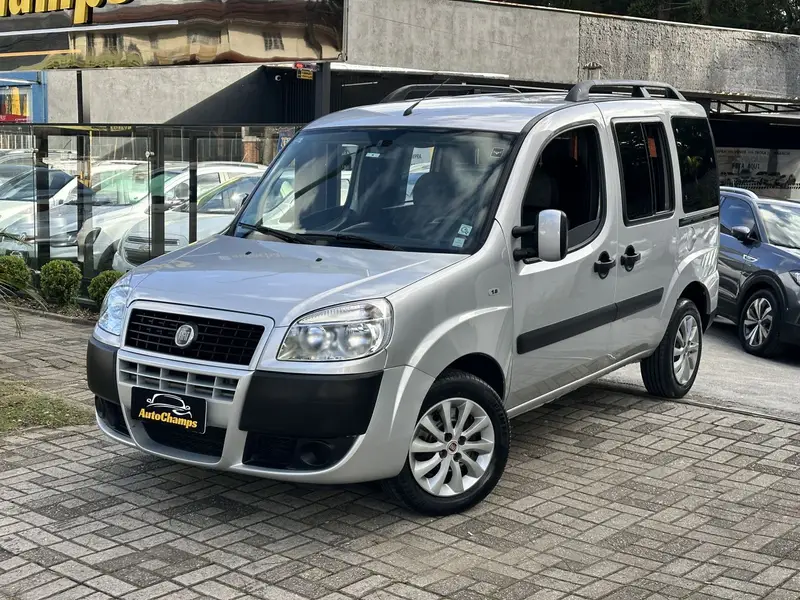 Fiat Doblò Essence 1.8 7L (Flex)