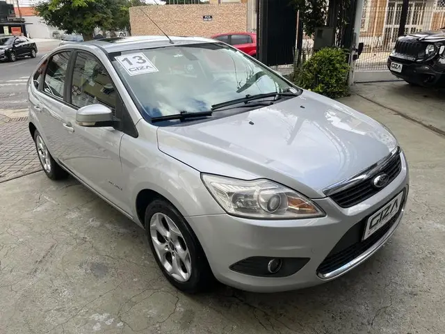 Carro Ford Focus Hatch 2013 Titanium 2.0 16V (Aut)