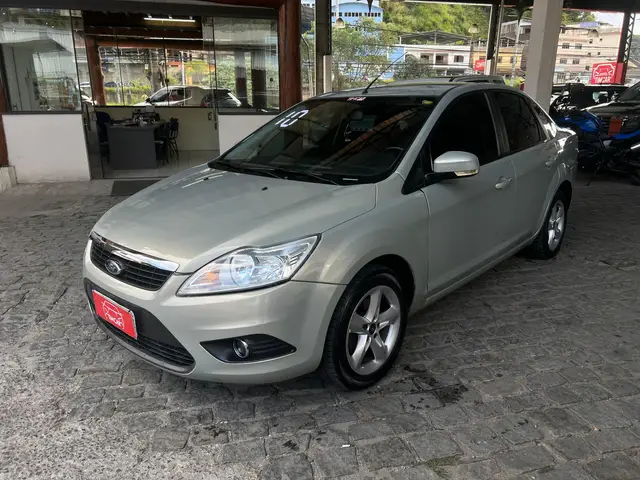 Carro Ford Focus Sedan 2010 GLX 2.0 16V (Flex)