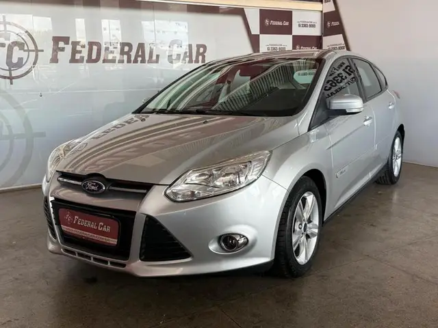 Carro Ford Focus Hatch 2014 SE 1.6 16V TiVCT PowerShift