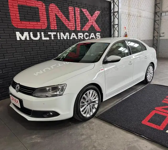 Carro Volkswagen Jetta 2014 2.0 Comfortline (Flex)
