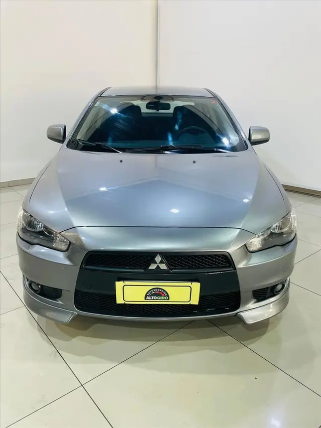 Carro Mitsubishi Lancer 2014 2.0 16V