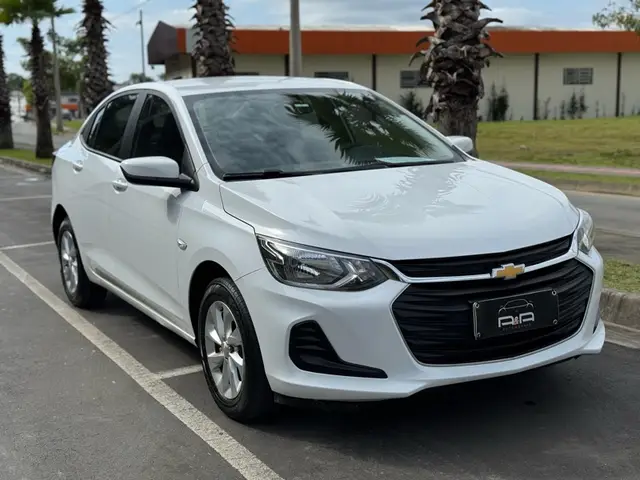 Carro Chevrolet Onix Plus 2023 LT 1.0 Turbo (Aut.)