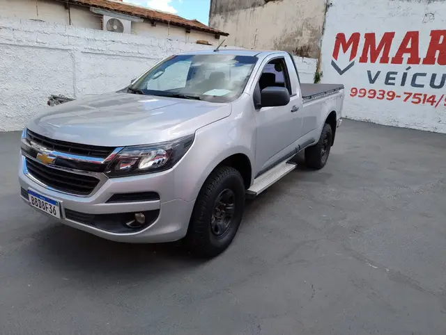 Carro Chevrolet S10 Cabine Simples 2017 S10 2.8 CTDi Cabine Simples LS 4WD