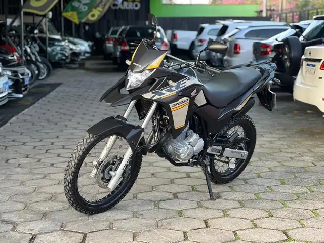 Carro Honda XRE 300 2022 Adventure (Flex)
